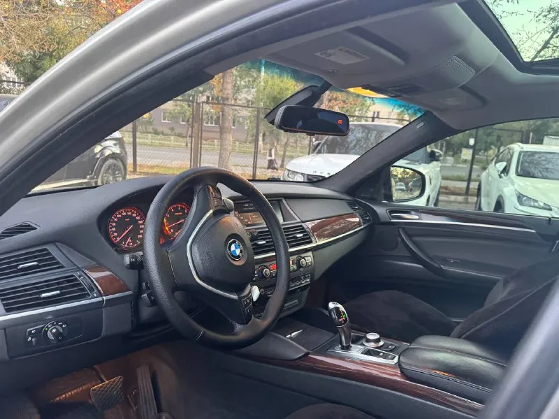 В продаже🚗 bmw x6 год выпуска:2010 мотор:3.0 пробег:250.000 автомобиль в отличном состоянии готов к проверкам на ваших сто возможна продажа в кредит возможен обмен цена:1.35🍋 +79496106193 - фотография - 8