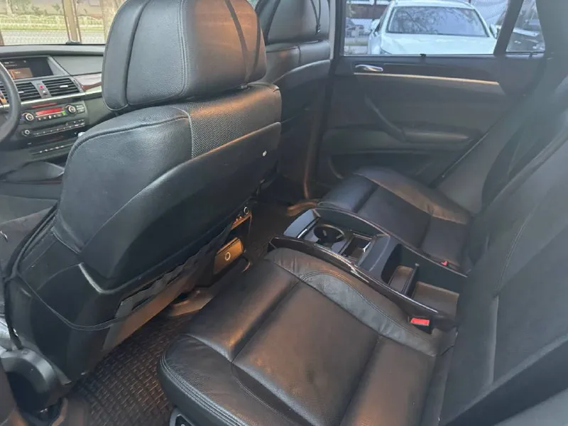 В продаже🚗 bmw x6 год выпуска:2010 мотор:3.0 пробег:250.000 автомобиль в отличном состоянии готов к проверкам на ваших сто возможна продажа в кредит возможен обмен цена:1.35🍋 +79496106193 - фотография - 9