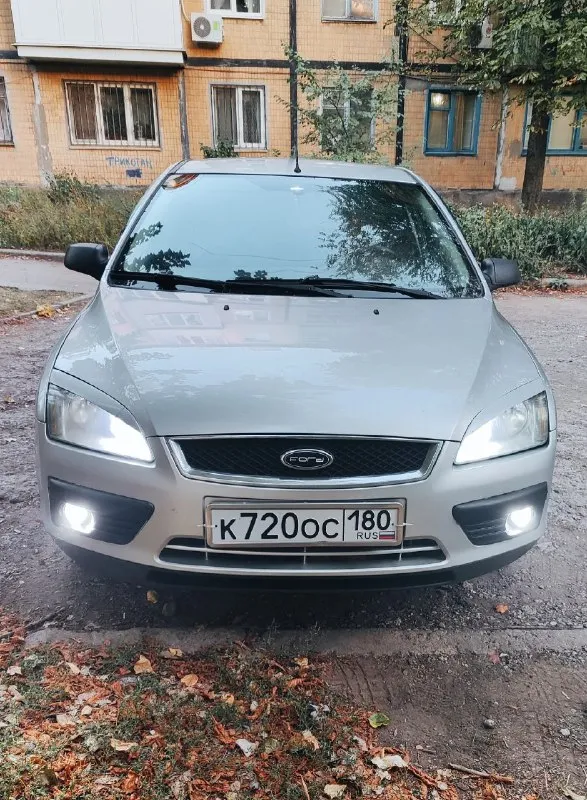 Продам форд фокус 2 2005г выпуска. объём 1.6 семейный, хороший ухоженный автомобиль, салон не прокур... - фотография