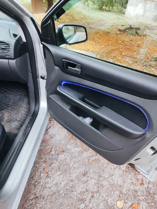 Продам форд фокус 2 2005г выпуска. объём 1.6 семейный, хороший ухоженный автомобиль, салон не прокуренный в отличном состоянии. не смотря на свои года всё работает, подогрев сидений, подогрев переднего и заднего стекла. два стеклоподъёмника, новый радиатор кондиционера, ходовая перебранная, двигатель и коробка без нареканий. два комплекта колёс, зимняя резина новая! стоит газ, зарегистрированный. камера заднего вида, подсветка-цена 500 торг у капота! +79495850784 - фотография - 8