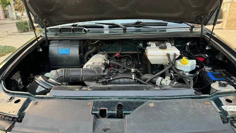 Уаз патриот год: 2015 пробег: 85.000 дополнительная информация: мотор 409 2.7/128лс. 5мкпп. технически и косметически в отличном состоянии. без коррозии и аварий, автомобиль обработан, хорошая грязевая резина, мультимедиа. фактически один владелец, салон как новый, всегда в чехлах. машина в отличном состоянии, ничего обслуживать и делать не нужно. зеленая автотека, оформлена на меня, без аварий. осмотр донецк, калининский цена: 720 т. руб. торг +7(949)77-101-77 - фотография - 10