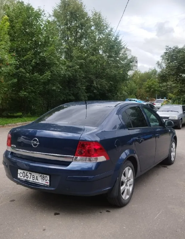 💥💥💥 opel astra h💥💥💥. год:2012. объем:1.8 (140л. с). коробка: механика. пробег: 234.000км родной. птс: оригинал. автомобиль в отличном состоянии, ни каких вложений не требует. двигатель работает идеально, без посторонних шумов, не троит, не дымит, масло не расходует, полностью обслужен. ходовая часть отрабатывает как положено, ни чего не стучит, не гремит и т. д. коробка не убиваемая механика, все скорости на месте, сцепление свежее. кузов как на фото, смотрится отлично, весь в заводской краске, есть жизненные коцки авто не новое. комплектация хорошая, есть все для комфортной и безопасной езды, подогрев сидений, кондиционер, сигнализация с автозапуском, два компле 📞 звоните: +7(903)1505300 - фотография - 4