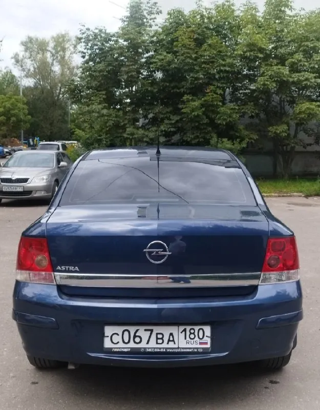 💥💥💥 opel astra h💥💥💥. год:2012. объем:1.8 (140л. с). коробка: механика. пробег: 234.000км родной. птс: оригинал. автомобиль в отличном состоянии, ни каких вложений не требует. двигатель работает идеально, без посторонних шумов, не троит, не дымит, масло не расходует, полностью обслужен. ходовая часть отрабатывает как положено, ни чего не стучит, не гремит и т. д. коробка не убиваемая механика, все скорости на месте, сцепление свежее. кузов как на фото, смотрится отлично, весь в заводской краске, есть жизненные коцки авто не новое. комплектация хорошая, есть все для комфортной и безопасной езды, подогрев сидений, кондиционер, сигнализация с автозапуском, два компле 📞 звоните: +7(903)1505300 - фотография - 5