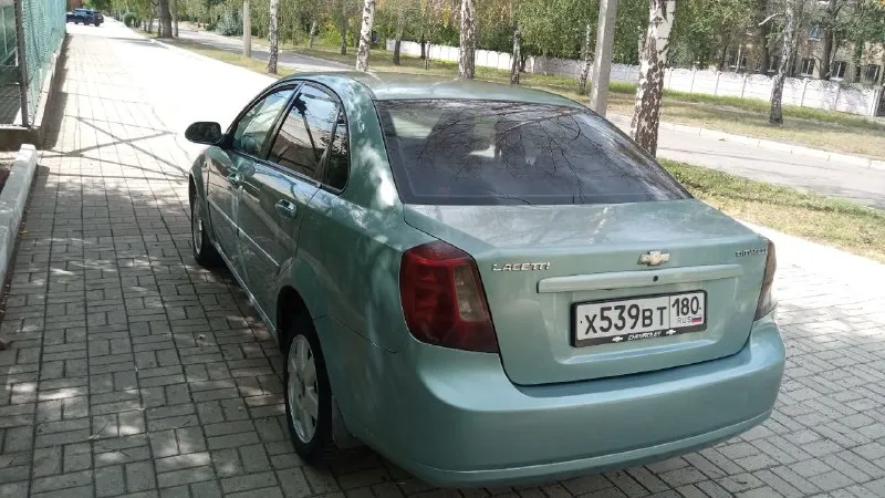 Продам chevrolet lacetti 2004 год, коробка автомат, двигатель 1.8 бензин, газ. пробег: 212 000 цена: 525.000 возможен обмен. подробнее по телефону: +79495067001 - фотография - 4