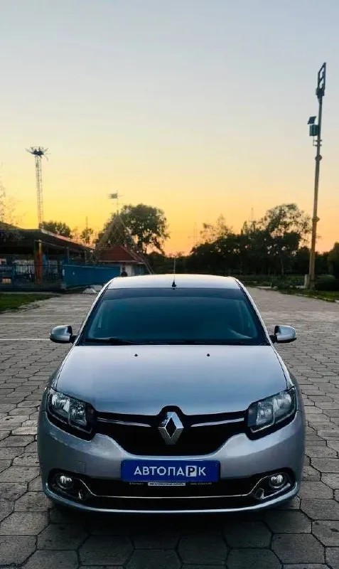 🇫🇷 renault logan 💰цена: 720 000р 🏢город: мариуполь 📅год выпуска: 2016 🧾пробег: 151 677 км. ⚙️двигатель: 1.6 8v ⛽топливо: бензин ⚙️кпп: механика 📞 телефон: +7-949-727-41-51 +7-949-551-91-52 +7-989-263-55-56 💾 описание: ✅ техническая часть на 5+ ✅ два владельца, птс оригинал. ✅ заводские стёкла, включая лобовое с подогревом. 🚙 двигатель k7m 1.6 8v. самый простой и надежный в линейке, ходовая без посторонних звуков, мягкая, высокий клиренс. салон в отличном состоянии. ❄️ кондиционер (холодит шикарно), усилитель руля, abs, 2 подушки безопасности, полный электопакет, подогрев сидений и лобового, птф, магнитола с bluetooth, литые диски на новой резине. улица шевченко 2️⃣6️⃣9️⃣ 🏦 возможна продажа в кредит по двум документам. - фотография - 2