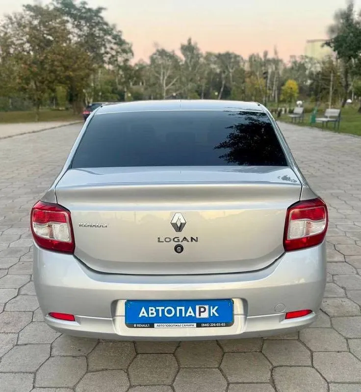 🇫🇷 renault logan 💰цена: 720 000р 🏢город: мариуполь 📅год выпуска: 2016 🧾пробег: 151 677 км. ⚙️двигатель: 1.6 8v ⛽топливо: бензин ⚙️кпп: механика 📞 телефон: +7-949-727-41-51 +7-949-551-91-52 +7-989-263-55-56 💾 описание: ✅ техническая часть на 5+ ✅ два владельца, птс оригинал. ✅ заводские стёкла, включая лобовое с подогревом. 🚙 двигатель k7m 1.6 8v. самый простой и надежный в линейке, ходовая без посторонних звуков, мягкая, высокий клиренс. салон в отличном состоянии. ❄️ кондиционер (холодит шикарно), усилитель руля, abs, 2 подушки безопасности, полный электопакет, подогрев сидений и лобового, птф, магнитола с bluetooth, литые диски на новой резине. улица шевченко 2️⃣6️⃣9️⃣ 🏦 возможна продажа в кредит по двум документам. - фотография - 5
