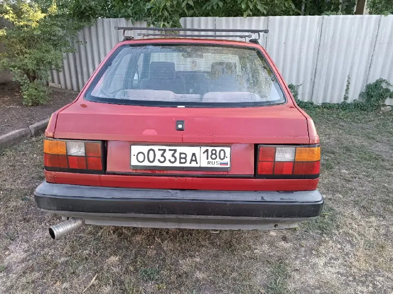 Срочно продам вольво 440. 1991 года. двигатель 1.7 бензин. машина на ходу. есть на неё запчасти, двигатель. цена 150 тыс. небольшой торг. 89493510277 еленовка 📞 звоните: +7(949)3510277 - фотография - 2