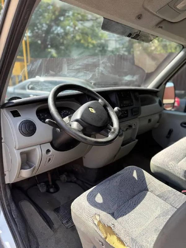 Срочно renault master рестайлинг 2005 год 2.5 mt стоит новый мотор пробег 186к новая турбина без пробега пробег 460000км сел поехал рф учет продажа от собственника находится в макеевке есть нюансы по кузову на фото видно цена 800000р без торга вообще. +79495589527 если не на связи телеграмм @artur_asatryan7 📞 звоните: +7(949)5589527 - фотография - 7