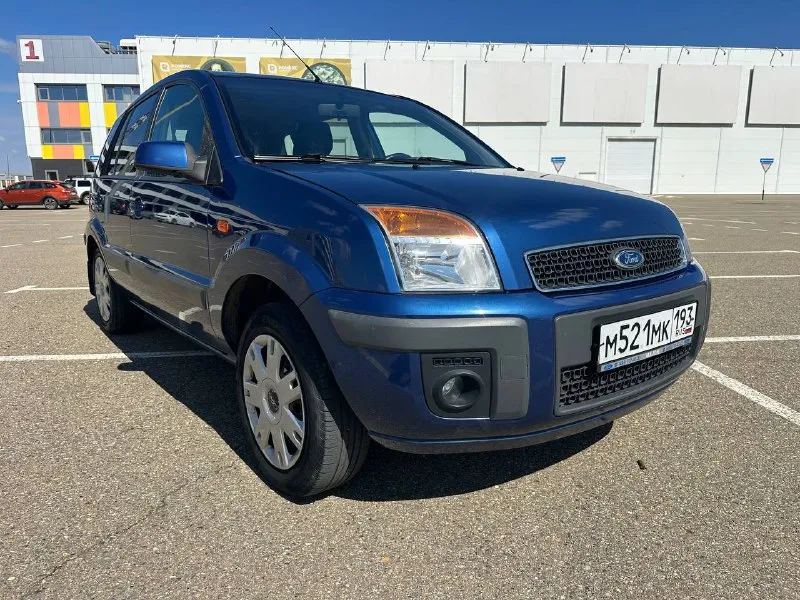 Продам форда. год 2008. пробег 146 тысяч. 1,6 автомат. не бит не крашен. в идеале. автотека вся зеле... - фотография