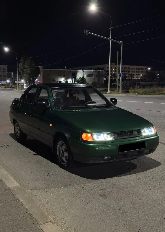 Продам ваз 2110 машина на полном боевом ходу, стоковые фары в комплекте, машина по дну не гнилая, по... - фотография