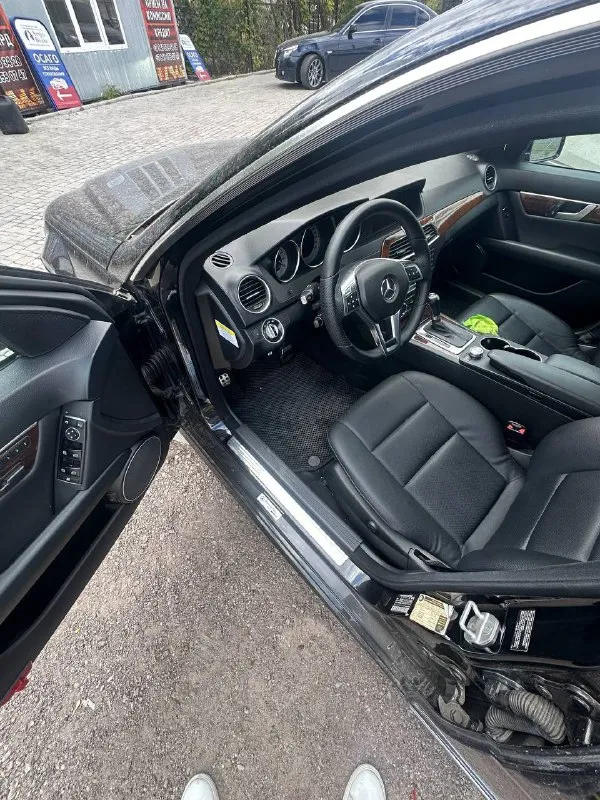 Мерседес с250 цена 1.190 000 мотор 1.8 бензин автомат задний привод пробег 170т требует подкрасов по кузову +79495093428 - фотография - 7
