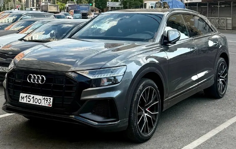 Продаю в городе донецке +79495236393 audi q8 3.0 tfsi quattro продажа от собственника, состояние идеальное, без единого момента, без единого изъяна ! без единого подводного камня! готов на любые проверки! машина вся в идеальном состоянии! все расходники заменены! два комплекта резины лето и зима и два комплекта дисков ! 2020 год 100 тыс км родной оригинальный проверенный пробег не скрученный! кузов в первозданном виде без единого момента! салон как новый ! была бережная эксплуатация, гаражное хранение! обслуживание всегда вовремя у официального дилера! машина без малейшего вложения все расходники заменены! 3.0 tfsi бензин автомат 8 ступенчатый полный привод, хорошая комплектация! полное переоформление в мрэо осмотр в донецке цена 6 300 000 руб торг +79495236393 +380715236393 телеграмм - фотография - 4