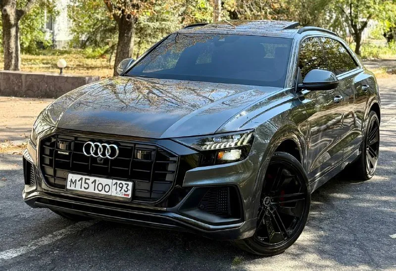 Продаю в городе донецке +79495236393 audi q8 3.0 tfsi quattro продажа от собственника, состояние идеальное, без единого момента, без единого изъяна ! без единого подводного камня! готов на любые проверки! машина вся в идеальном состоянии! все расходники заменены! два комплекта резины лето и зима и два комплекта дисков ! 2020 год 100 тыс км родной оригинальный проверенный пробег не скрученный! кузов в первозданном виде без единого момента! салон как новый ! была бережная эксплуатация, гаражное хранение! обслуживание всегда вовремя у официального дилера! машина без малейшего вложения все расходники заменены! 3.0 tfsi бензин автомат 8 ступенчатый полный привод, хорошая комплектация! полное переоформление в мрэо осмотр в донецке цена 6 300 000 руб торг +79495236393 +380715236393 телеграмм - фотография - 5