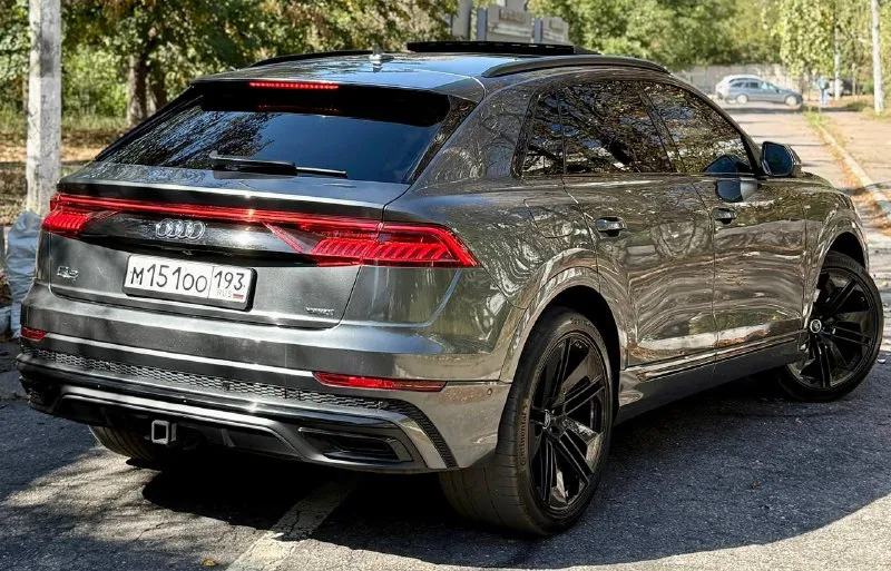 Продаю в городе донецке +79495236393 audi q8 3.0 tfsi quattro продажа от собственника, состояние идеальное, без единого момента, без единого изъяна ! без единого подводного камня! готов на любые проверки! машина вся в идеальном состоянии! все расходники заменены! два комплекта резины лето и зима и два комплекта дисков ! 2020 год 100 тыс км родной оригинальный проверенный пробег не скрученный! кузов в первозданном виде без единого момента! салон как новый ! была бережная эксплуатация, гаражное хранение! обслуживание всегда вовремя у официального дилера! машина без малейшего вложения все расходники заменены! 3.0 tfsi бензин автомат 8 ступенчатый полный привод, хорошая комплектация! полное переоформление в мрэо осмотр в донецке цена 6 300 000 руб торг +79495236393 +380715236393 телеграмм - фотография - 8