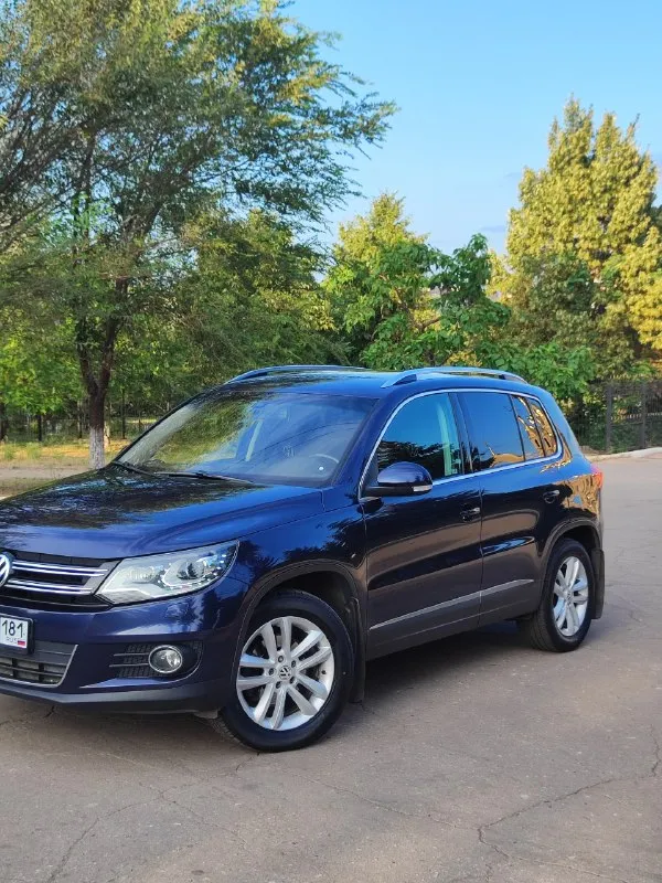 🔥🔥🔥🔥 Срочно 🔥🔥🔥🔥
✅Продам volkswagen tiguan
✅ 2.0 Tsi
📅2011Г. Декабрь месяц.
📊Пробег 150.000
❄️ Климат контроль.
✅ Автомат aisin, самый надёжный и проверенный.
✅Датчики парковки, света, дождя и многое другое.
✅ Цена 1 550 000 торг у капота.
🏙️Осмотр г. Алчевск, луганск.
Автомобиль на полном ходу, мотор работает ровно, коробка переключает плавно. Любые проверки на сто. Без вложений, всё везде сухо. Ваговских болячек нет. Пробег подтверждён автотекой. Без дтп, есть полная история эксплуатации.  Автомобиль сел и поехал, обслужен полностью. Резина зима, лето. Торг реальному покупателю при осмотре.
✅ +7 959 118 87 93
+7 959 118 87 93
📞 Звоните: +7(959)1188793 - фотография - 4
