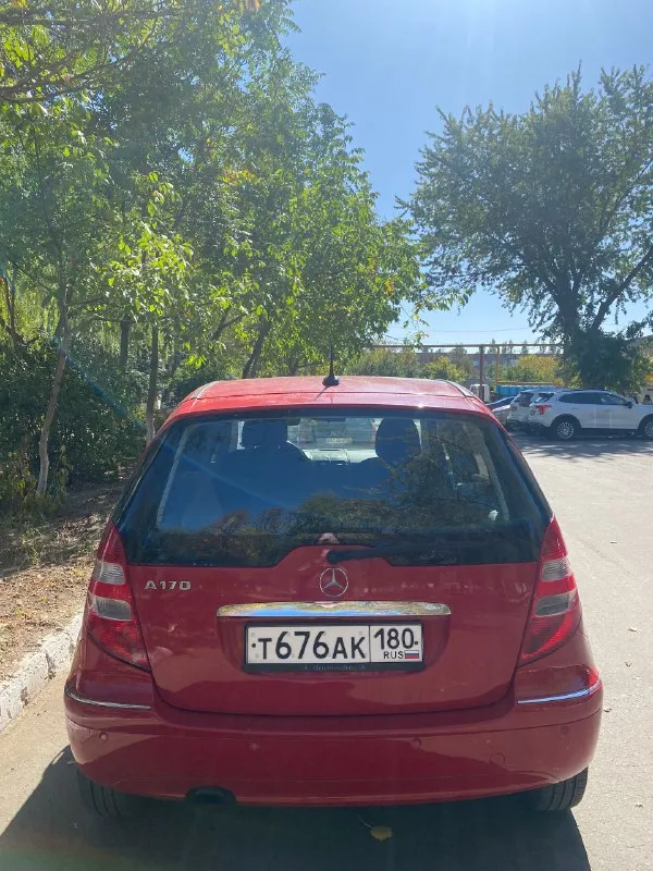 Продам! mercedes a170 2005 г. автомобиль в отличном состоянии! год выпуска 2005 пробег 140 тыс. двигатель 1.7 116 л. с. едет очень бодро 🔥🔥🔥 в отличном состоянии, не троит! не дымит! масло не расходует! коробка вариатор в отличном состоянии, заменена менее года назад, ещё на гарантии! отлично работает✅ ходовая в отличном состоянии! все заменено, кататься и кататься! нечего не стучит! не гремит! обслужен от и до! любые проверки в любом авто сервисе за ваш счет без проблем ✅✅✅ окна родные! и лобовое тоже родное✅ комплектация 👍 датчик дождя, датчик света, климат контроль, подогрев зеркал, авто складывания зеркал, парктроники передние и задние, магнитола андроид. цена 🔥🔥650.000₽🔥🔥 приезжайте на осмотр ✅ город донецк татьяна +79495923226 📞 звоните: +7(949)5923226 - фотография - 7