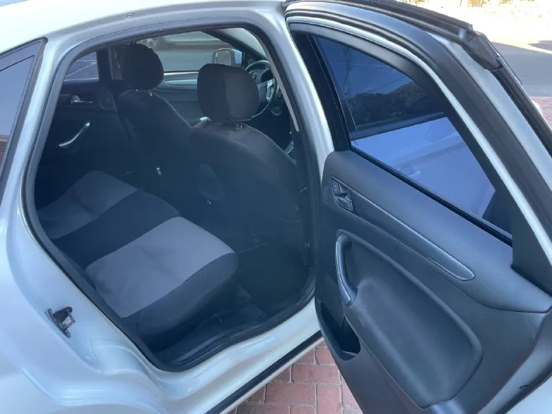 Продам автомобиль представительского бизнес класса ford mondeo 4 год выпуска конец 2012, куплен в феврале 2013 у официального дилера. двигатель: 1.6(160л. с) коробка: механика пробег родной 147.000км я единственный хозяин. двигатель, коробка и подвеска в отличном состоянии! технически автомобиль полностью обслужен. вложений никаких не требует. сел и поехал. стёкла все родные включая лобовое. кузов в хорошем состоянии (обработаны антикором днище, арки и скрытые полости). по городу расход 8 литров, по трассе 6.5л на 100км. климат контроль двухзонный. управление на руле, парктроники. abs, esp электро регулировка сидений. подушки безопасности. запуск start stop. круиз контроль. лобовое стекло с подогревом. 4 автоматических стеклоподъемника с защитой от придавливания. сигнализация starline с автозапуском. противоугонный замок на кпп construct. новое запасное колесо. в бронепленке:фары, на дверях, пороги. два комплекта резины на оригинальных дисках. два ключа, сервисная кн 📞 звоните: +7(949)8000907 - фотография - 2