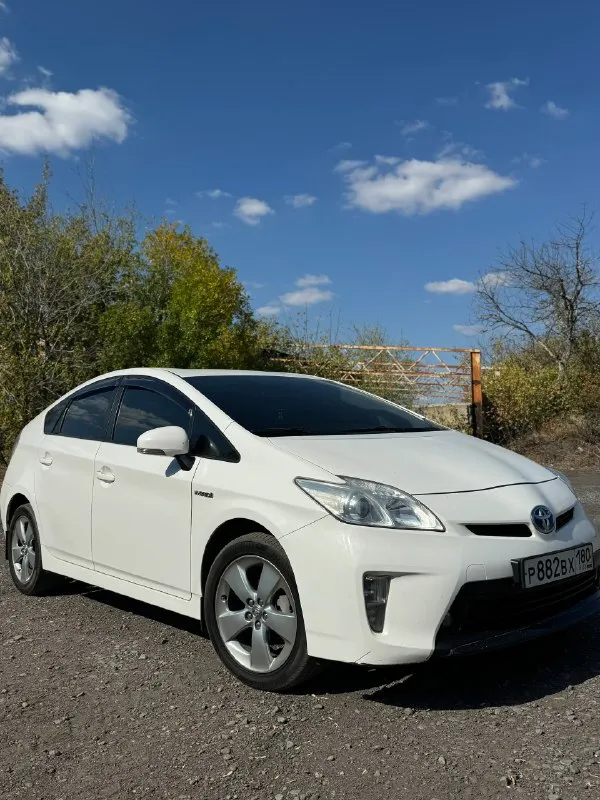 В продаже toyota prius 2013 год(рейсталинг). про машину очень много рассказывать. родной пробег у ав... - фотография