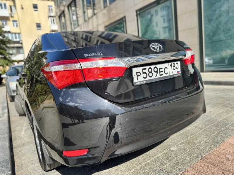 Продаю свой надежный автомобиль toyota corolla 2013, 1.6 cvt, style – ухоженный, с антикором и готов к зиме! 💰 цена: 1 450 000 ₽ торг у капота. 📲 +7(949)322-18-00 📍 осмотр и тест-драйв в удобное время г. донецк, шахтерск, торез, снежное. автомобиль полностью готов к эксплуатации! пробег 203 000 км. машина 2013 г, 3 владельца птс, приобретена в автосалоне toyota 23.01.2014г. в г. ростов-на-дону, есть сервисная книжка. на 180-м регионе я первый владелец в птс. автомобиль без вложений: ✅двигатель работает ровно, регулярная замена масла toyota масло, только поменял, отмечаю в журнале; ✅воздушный, топливный фильтры, свечи заменены; ✅кузов без ржавчины, провёл полную обработку; ✅вариатор cvt работает мягко, без пинков, обслуживал; ✅по подвеске все менялось вовремя; ✅подушки все на месте; ✅по опциям все необходимое есть: - кондиционер - подогрев передних сидений - хорошая оптика - жк-дисплей - управление на руле - камера заднего вида - carplay установлен - вместительный бага 📞 звоните: +7(949)3221800 - фотография - 3