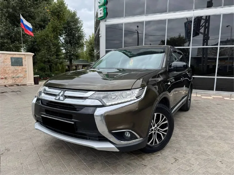 Продам mitsubishi outlander 2016г мотор 2.0 пробег 171.000 коробка акпп +sport режим 🔥 без единого подкраса видео обзор с толщинаномером по запросу могу скинуть ! обклеена вся броне пленкой от сколов (зоны риска) в очень красивом цвете 😻 4 стекло подъемника мульти руль круиз контроль 4х зонный климат контроль подогрев лобового стекала все стекла в круг родные !!!!! даже лобовое !!! хорошая музыка с большим монитор кожаный салон с карболовыми вставками осмотр г. донецк оформление в мрэо цена 1.670₽ +79496285723 - фотография - 2