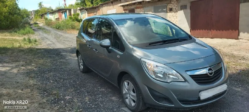 Продам опель мерива б,2012 год, двигатель 1.4,цепь, в отличном состоянии, обслуживался у официалов, пробег родной трасса, есть всё для комфортной езды, кондиционер, круиз, подогрев сидений, зеркал, руля, двигатель в отличном состоянии, не дымит, не троит, масло не ест, коробка работает ни чего не хрустит, не вылетает, ходовка на отлично, ни стуков не грюков! сигнализация с автозапуском!715000 торг у капота!звонить по тел. +79495619284 - фотография - 6