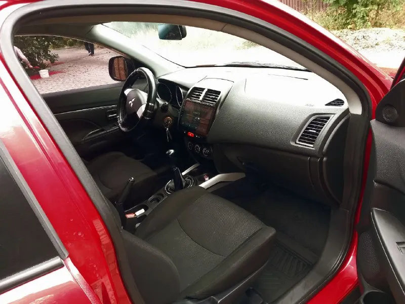 Mitsubishi asx год выпуска 2012 документы чистые, любой вид оформления ! ✅пробег родной 144.000 ✅состояние кузова в отличном состоянии! ✅салон чистый, ухоженный! ✅двигатель 1,6 обслужен, работает идеально ! ✅ коробка механика на 5+ ✅хорошая комплектация ! ✅запаска новая, ни разу не стояла ! хороший, комфортный, полностью обслуженный автомобиль ! цена 1.037.000 торг присутствует! ✅я хозяин, любой вид оформления ! рассмотрю варианты обмена, с вашей доплатой осмотр г донецк все интересующие вопросы по телефону +79494526105 - фотография - 6