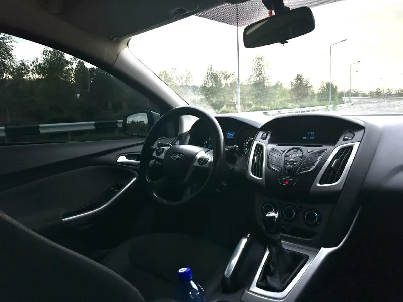 Супер цена !!! ford фокус 2012 1.6 механика, состояние отличное по всем параметрам, по кузову два окраса, все стекла завод, хорошая комплектация, по технике без вложений все работает отлично !!! цена срочная 600 тысяч без торга, донецк !!! есть обзор на автомобиль по запросу скину !!! +79494165691 звоните 📞 звоните: +7(949)4165691 - фотография - 7