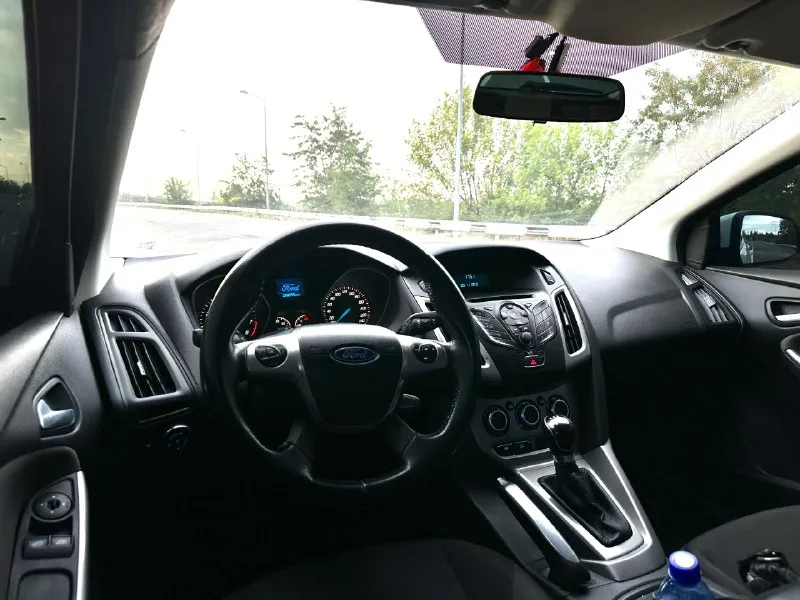 Супер цена !!! ford фокус 2012 1.6 механика, состояние отличное по всем параметрам, по кузову два окраса, все стекла завод, хорошая комплектация, по технике без вложений все работает отлично !!! цена срочная 600 тысяч без торга, донецк !!! есть обзор на автомобиль по запросу скину !!! +79494165691 звоните 📞 звоните: +7(949)4165691 - фотография - 8