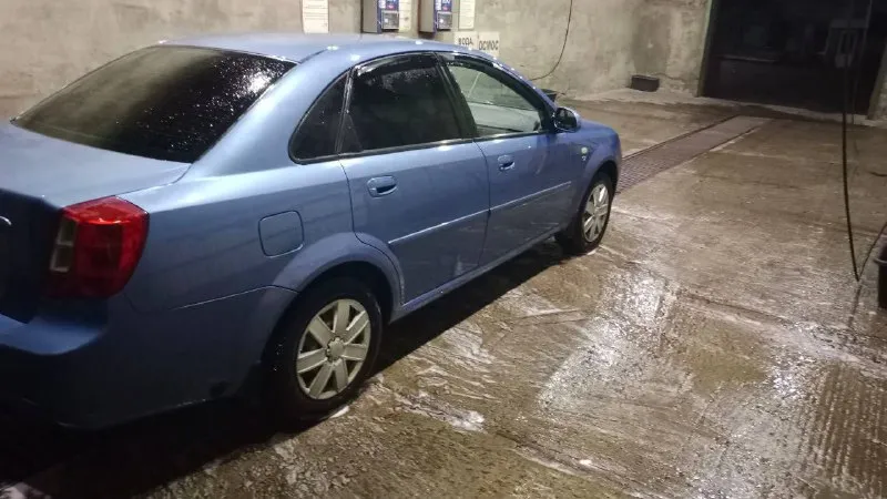 Продам шевроле лачетти 2003г. 1.6,коробка механика, пробег 187т. км, авто в отличном состоянии, по кузову нет не рыжиков, не гнили. салон в идеальном состоянии. двигатель и кпп полностью в исправном состоянии, комплектация sx, всё работает(кондиционер работает на 5+), на авто установлен гбо евро 4 (дорогое итальянское оборудование, пропан ), автомобиль обслужевался для себя(машиной будете только радоваться), цена 515т. торг +79493478557 - фотография - 4