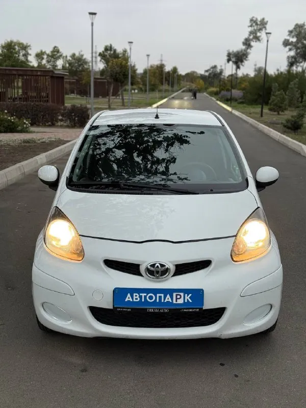 🩷 toyota aygo 💰цена: 490 000р 🏢город: мариуполь 📅год выпуска: 2009 🧾пробег: 217 285 км. ⚙️двигатель: 1.0 ⛽топливо: бензин ⚙️кпп: механика 📞 телефон: +7-989-263-55-56 +7-949-727-41-51 +7-949-713-18-14 💾 описание: идеальный городской хэтчбек на каждый день будет очень удобный в городе. техническая часть на твердую пятерку и не требует никаких вложений. есть вся сервисная история. ✅ цепной двигатель в паре с механической коробкой очень надёжный и не прихотливый. ✅ кондиционер холодит шикарно, электростеклоподьемники, abs, гидроусилитель руля, две подушки безопасности, центральный замок, новая летняя резина. улица шевченко 269 🏦 возможна продажа в кредит по двум документам. - фотография - 2