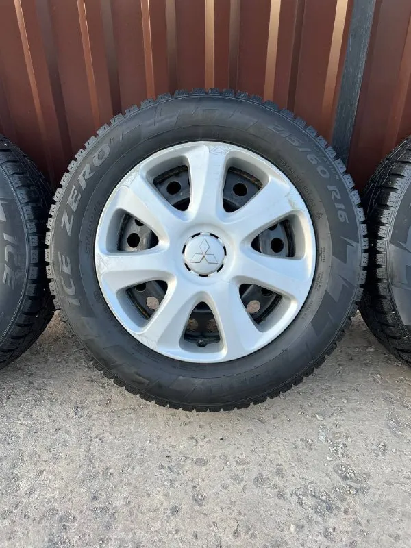 Продам: зимние колеса r-16, 5x114.3‼️ подходят на большинство японских и корейских авто. цена: 19.999 руб (за комплект!) ✅ оригинальные штампы - mitsubishi (+ колпаки‼️) хaрaктeриcтики - r16, 6.5j, et-44, 5x114.3 ✅ резина зимняя - 215/ 60/ r16 - pirelli ice zero. без грыж и боковых ремонтов, давление держат. достались с автомобилем. стояли на outlander asx. 📍осмотр в г. дoнецк, калининский р-н 📞🇷🇺звоните: +7 949-577-25-85 - фотография - 4
