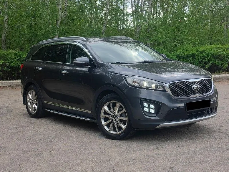 Kia соренто 2017год, чистый кореец(не америкос)2.0 литра, дизель, без единого подкраска весь в родне, пробег 130000.только продажа цена 2🍋500 тыс, остальное по тел: +79493012175 машина в донецке, всем удачи 📞 звоните: +7(949)3012175 - фотография - 2