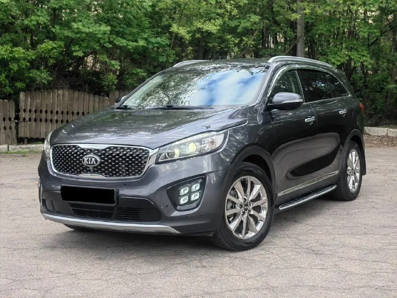 Kia соренто 2017год, чистый кореец(не америкос)2.0 литра, дизель, без единого подкраска весь в родне, пробег 130000.только продажа цена 2🍋500 тыс, остальное по тел: +79493012175 машина в донецке, всем удачи 📞 звоните: +7(949)3012175 - фотография - 3