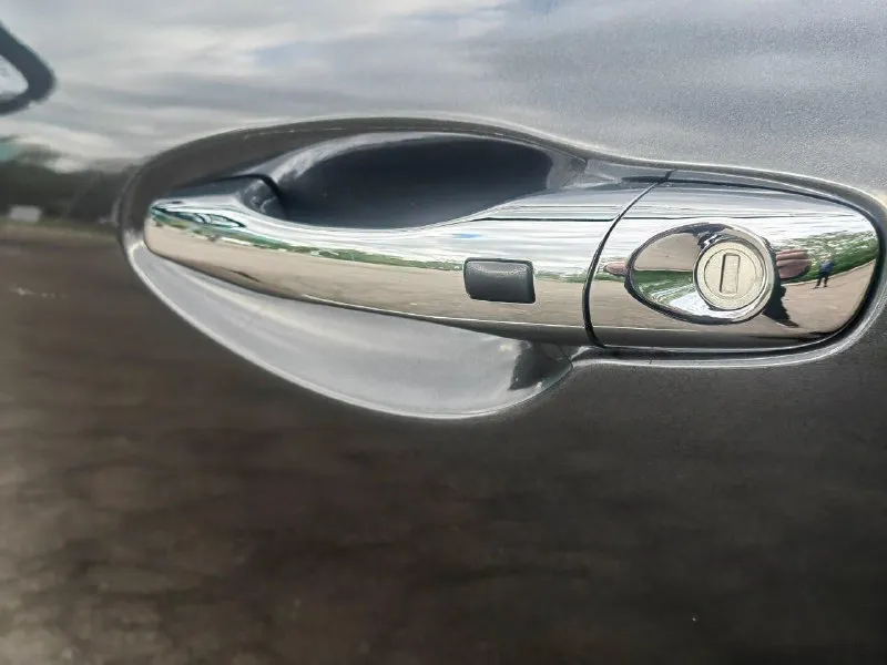 Kia соренто 2017год, чистый кореец(не америкос)2.0 литра, дизель, без единого подкраска весь в родне, пробег 130000.только продажа цена 2🍋500 тыс, остальное по тел: +79493012175 машина в донецке, всем удачи 📞 звоните: +7(949)3012175 - фотография - 9