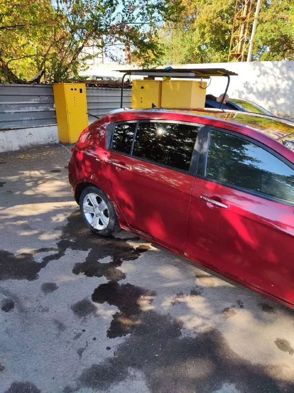 Продам geely емгранд ес7 2012 года. пробег 130тыс, растет. один хозяин с салона, покупалась в донецке. двигатель toyota 1.8. коробка вариатор, без нареканий. обслуживалась вовремя. электрика без нареканий. проблема - кузов, их болячка. цена 600тыс, торг-обмен. как первое авто или для девушки идеально подходит. звоните пишите+79497159211. 📞 звоните: +7(949)7159211 - фотография - 4