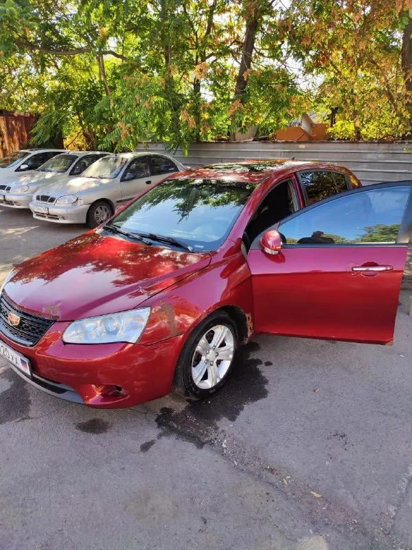 Продам geely емгранд ес7 2012 года. пробег 130тыс, растет. один хозяин с салона, покупалась в донецке. двигатель toyota 1.8. коробка вариатор, без нареканий. обслуживалась вовремя. электрика без нареканий. проблема - кузов, их болячка. цена 600тыс, торг-обмен. как первое авто или для девушки идеально подходит. звоните пишите+79497159211. 📞 звоните: +7(949)7159211 - фотография - 5