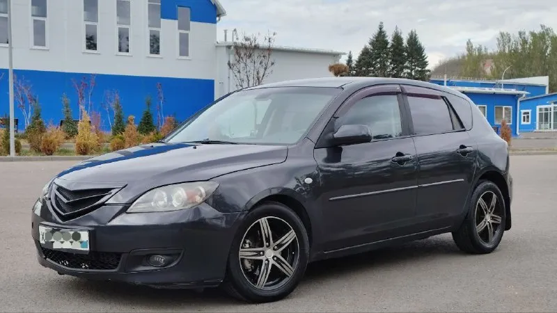 Mazda 3 1.6 акпп 2006 год пробег: 208 тыс. км. цена: 465.000 рублей продам мазду 3 на автомате. надежный, крепкий автомобиль, техническая часть в порядке, состояние сел - поехал. автомобиль хорошо укомплектован, есть климат-контроль, подогрев сидений, электро зеркала, все стеклоподъёмники автоматические, андроид мультимедиа, линзованная оптика, легкосплавные диски и свежая резина. осмотр: донецк, район южного ав 📞 +79496317985 - фотография - 2