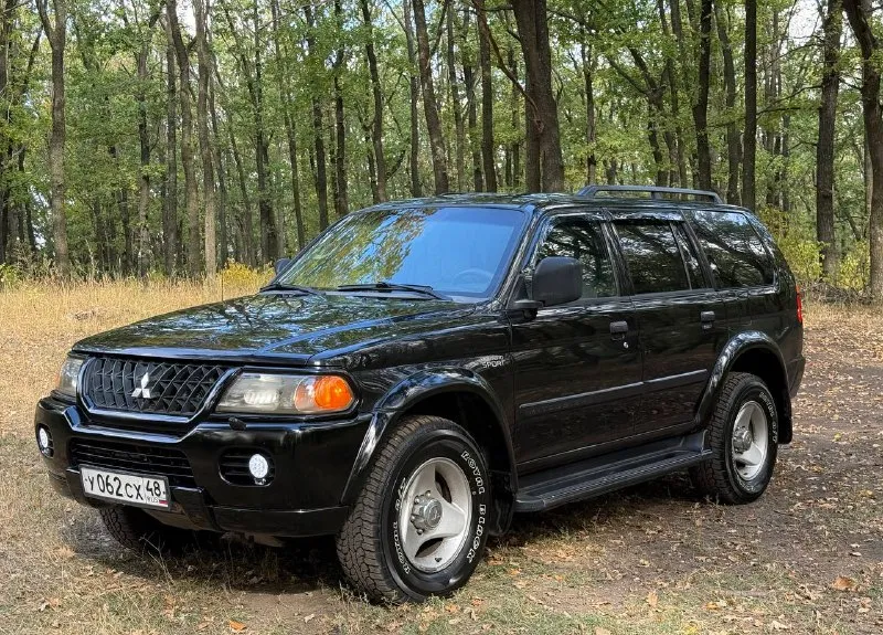 Mitsubishi montero sport. один собственник. двигатель 3.0-литровый v6 (6g72), 175 л. с, обслужен, ра... - фотография