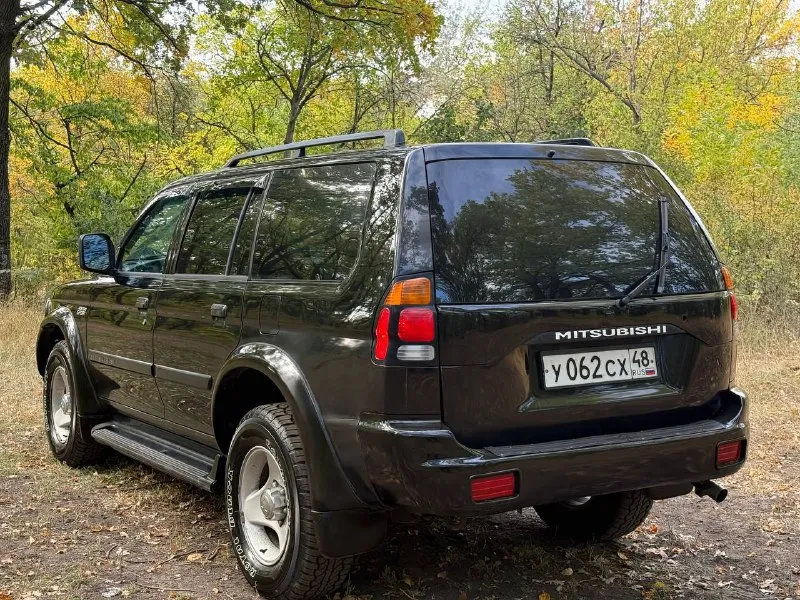 Mitsubishi montero sport. один собственник. двигатель 3.0-литровый v6 (6g72), 175 л. с, обслужен, работает ровно, новый комплект ремней, новая помпа, + масла в двс и акпп. автомат неубиваемый (v4a51) 4-ст, листает незаметно, никаких пинков и задержек нету. внешний вид имеет, практически весь кузов сохранился в оригинале, рама целая, номер читается отлично. навесное имеет двойную заводскую маркировку. стоит газ, узаконен, последние поколение метана. при обычной эксплуатации выходит 600/650 руб - 100 км. установлена новая резина “royalblack“ (ат) стоимость : 720,000 рублей (окончательная) никакие обмены и торги не рассматриваю. территориально : г макеевка (р-н абжоры) контакты : +79494531233 ; +79517679727 📲 tg: @blackynsaid 📞 звоните: +7(949)4531233 - фотография - 2