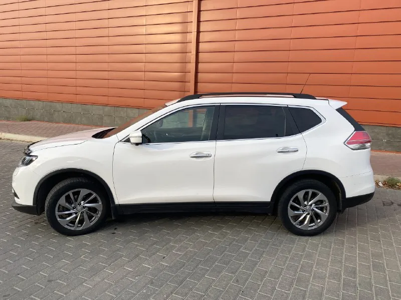 В продаже !!! отличный японский кроссовер!!! автомобиль дилерский, не привезенный!!. nissan x-trail t32 2015г. 1.830.000р двигатель - 2.0 бензин автоматическая коробка пробег - 172.000 (подтверждён) три собственника за всю историю! зелёная автотека без дтп и расчетов! весь в родном окрасе! без подкрасов! юридически чист! пред максимальная комплектация: - двухзонный климат, круиз контроль - эл. /привод зеркал, эл. /привод багажник -электрический ручник -панорама с люком - подогрев передних сидений - подогрев лобового стекла - безключевой доступ и старт/стоп - диски r18 - мультимедиа с камерой кругового обзора 360 - парктроники - датчик света и дождя. все вопросы по телефону(телеграмму) +79591361750 📞 звоните: +7(959)1361750 - фотография - 3