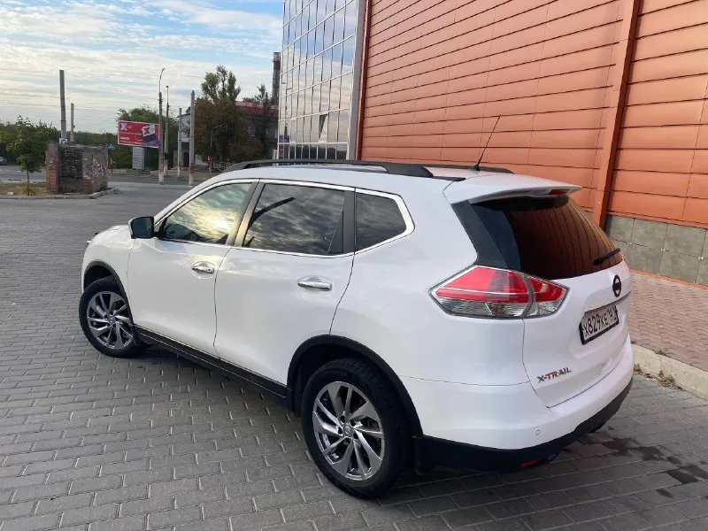 В продаже !!! отличный японский кроссовер!!! автомобиль дилерский, не привезенный!!. nissan x-trail t32 2015г. 1.830.000р двигатель - 2.0 бензин автоматическая коробка пробег - 172.000 (подтверждён) три собственника за всю историю! зелёная автотека без дтп и расчетов! весь в родном окрасе! без подкрасов! юридически чист! пред максимальная комплектация: - двухзонный климат, круиз контроль - эл. /привод зеркал, эл. /привод багажник -электрический ручник -панорама с люком - подогрев передних сидений - подогрев лобового стекла - безключевой доступ и старт/стоп - диски r18 - мультимедиа с камерой кругового обзора 360 - парктроники - датчик света и дождя. все вопросы по телефону(телеграмму) +79591361750 📞 звоните: +7(959)1361750 - фотография - 4