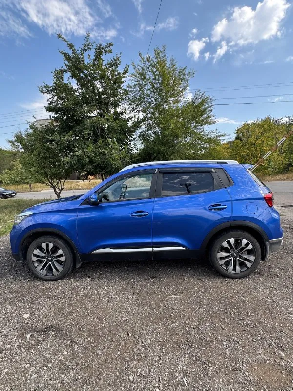 Продаю автомобиль chery tiggo 4 в идеальном состоянии, от первого владельца, 2021г. в., в предмаксимальной комплектации techno, пробег 45 000 км. двигатель 2,0л. (122 л. с.), коробка вариатор. комплектация включает в себя весь пакет зимних функций (подогрев лобового стекла, подогрев руля, подогрев передних и задних сидений, подогрев форсунок омывателя). автомобиль не имеет каких-либо ошибок и проблем. был один локальный окрас крышки багажника. цена 1.3 млн. руб. +торг. харцызск. тел. +79493418953 если не дозвонились, на этом номере telegram, whatsapp, мах. 📞 звоните: +7(949)3418953 - фотография - 4