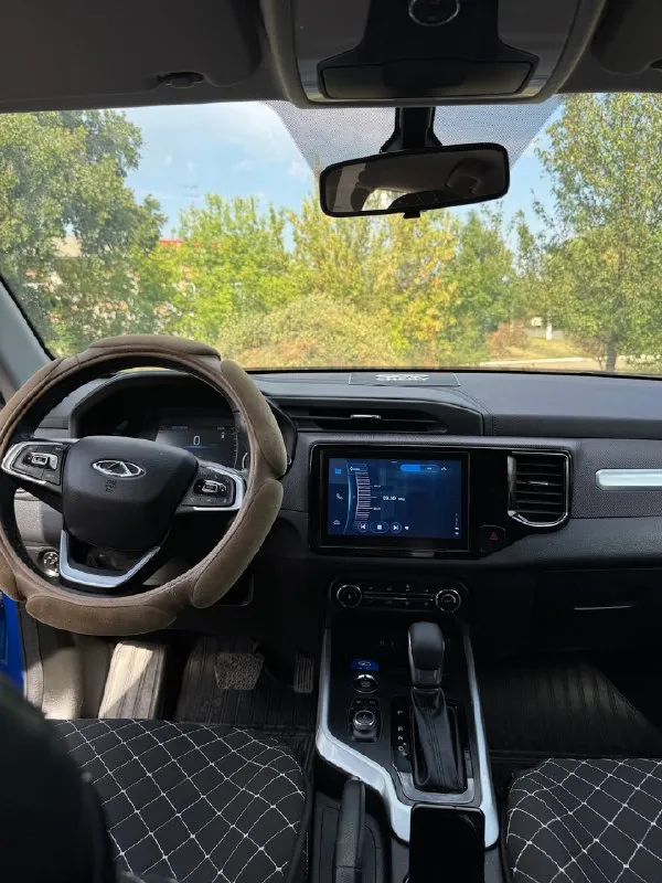 Продаю автомобиль chery tiggo 4 в идеальном состоянии, от первого владельца, 2021г. в., в предмаксимальной комплектации techno, пробег 45 000 км. двигатель 2,0л. (122 л. с.), коробка вариатор. комплектация включает в себя весь пакет зимних функций (подогрев лобового стекла, подогрев руля, подогрев передних и задних сидений, подогрев форсунок омывателя). автомобиль не имеет каких-либо ошибок и проблем. был один локальный окрас крышки багажника. цена 1.3 млн. руб. +торг. харцызск. тел. +79493418953 если не дозвонились, на этом номере telegram, whatsapp, мах. 📞 звоните: +7(949)3418953 - фотография - 9