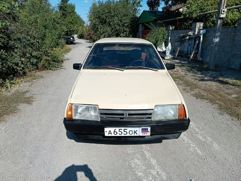 Продам ваз 2108(1987 г. в), машина полностью на ходу сел и поехал, двигатель 1300 см3 работает ровно не троит, кпп не гремит скоростя не вылетают, ходовая часть отличная, электрика вся исправна, чистый салон, продажа по тех. паспорту(постоянный учёт днр)на учёт рф 180 регион на 5 лет станет на вас без проблем, цена 85000 рублей, г. донецк, кировский район, +7(949)479-11-08 📞 звоните: +7(949)4791108 - фотография - 2