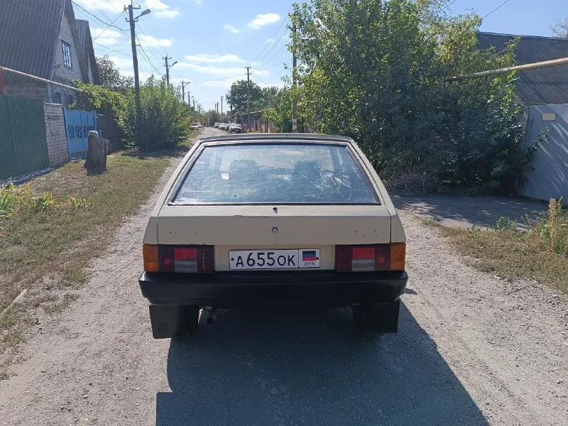 Продам ваз 2108(1987 г. в), машина полностью на ходу сел и поехал, двигатель 1300 см3 работает ровно не троит, кпп не гремит скоростя не вылетают, ходовая часть отличная, электрика вся исправна, чистый салон, продажа по тех. паспорту(постоянный учёт днр)на учёт рф 180 регион на 5 лет станет на вас без проблем, цена 85000 рублей, г. донецк, кировский район, +7(949)479-11-08 📞 звоните: +7(949)4791108 - фотография - 7