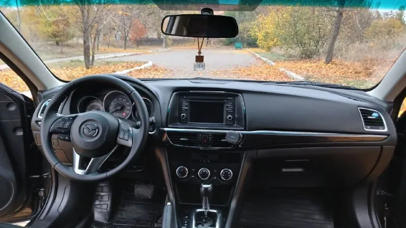 Продаётся личный автомобиль mazda 6 2012г. (по стс, в эксплуатации с 2014г. ) 2,5 (192 л. с. ) skyactiv коробка автомат пробег 129.000 мл. американка, были минимальные повреждения. комплектация: двухзонный климат, круиз, старт/стоп, безключевой доступ, камера заднего вида, мультируль, музыка bose и многое. ⚙масло менялось каждые 6т. км. (расходники на оригинал) резина новая, в комплекте также зимняя. пробег оригинал, любые проверки. vin по запросу. при покупке будете первым владельцем на учете рф🇷🇺 машинка просто🔥 цена 1 470 000 (торг реальному покупателю). +79493026441 +79493492340 📞 звоните: +7(949)3026441 - фотография - 4