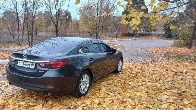 Продаётся личный автомобиль mazda 6 2012г. (по стс, в эксплуатации с 2014г. ) 2,5 (192 л. с. ) skyactiv коробка автомат пробег 129.000 мл. американка, были минимальные повреждения. комплектация: двухзонный климат, круиз, старт/стоп, безключевой доступ, камера заднего вида, мультируль, музыка bose и многое. ⚙масло менялось каждые 6т. км. (расходники на оригинал) резина новая, в комплекте также зимняя. пробег оригинал, любые проверки. vin по запросу. при покупке будете первым владельцем на учете рф🇷🇺 машинка просто🔥 цена 1 470 000 (торг реальному покупателю). +79493026441 +79493492340 📞 звоните: +7(949)3026441 - фотография - 7