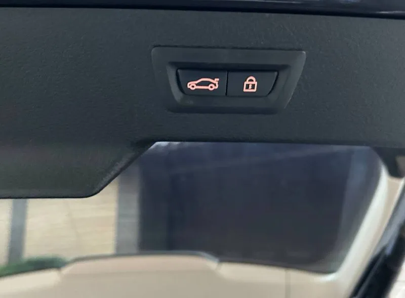 Продам bmw x6 2017 3.0 бензин в отличном состоянии, весь в заводском окрасе, без дтп ! полностью обслужен не требует ни каких вложений, двигатель, коробка, ходовая на твердую 5. электрика вся работает, каждая кнопочка, каждая функция, ошибок нет. кондиционер заправлен и исправно работает ❄️ салон чистый, опрятный, не прокуренный. никаких потертостей и дыр нет в хорошей комплектации, доводчики дверей, ломающейся сидения, новая летняя резина машина отполирована и покрыта керамикой, adaptive led фары, контурная подсветка салона. оригинальный пробег оригинальное остекление автомобиля включая лобовое стекло без сколов и трещин. юридически чистый ✅без запретов и залогов полный комплект документов. хоть в подбор, хоть себе за машину не стыдно 💪🏽 возможен обмен цена 3,200,000 на обмен цена дороже все остальные вопросы по телефону +79496215233 📲 tg: иван 📞 звоните: +7(949)6215233 - фотография - 9