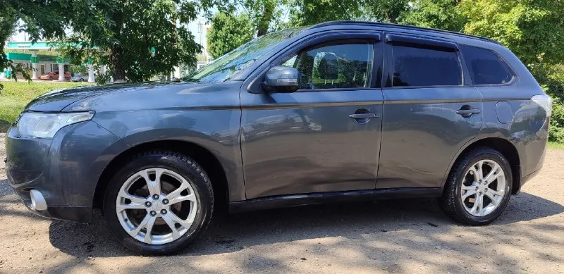 Mitsubishi outlander 2014г. 2.0 бензин. привод пробег 226т. км. климат контроль, подогрев сидений, 4 стеклоподъемника, зимняя резина, магнитола андроид, камера заднего вида, мультируль, центральный замок, дополнительно установлена сигнализация. автомобиль в хорошем состоянии. цена 1.470+торг возможен обмен. более подробнее в лс или по телефону +79591701237 +79592876192 📞 звоните: +7(959)1701237 - фотография - 3