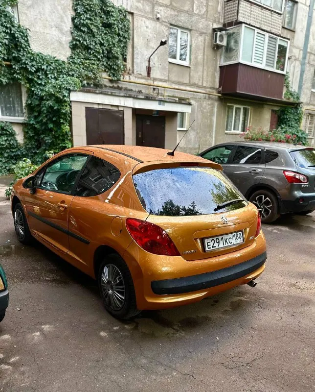 Продам пежо 207 1.6 на автомате. год 2007. двигатель, коробка в отличном состоянии. кузов в хорошем состоянии. с документами все отлично. я хозяйка. машина полностью обслужена, все меняла вовремя! по машине, датчик дождя, автосвет, 2ух зонный климат контроль. салон в идеальном состоянии. кондиционер заправлен. все работает. торг реальному покупателю 400₽ +79494799437 +79495213387 - фотография - 3